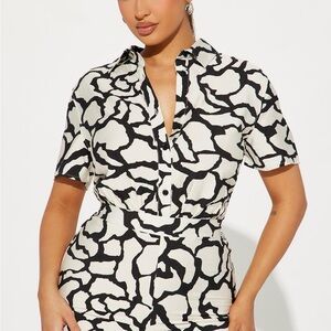 Fashion Nova Black & White Printed Short Sleeve Jumpsuit